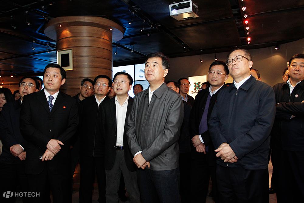 11、2012年4月9日 现任全国政协主席汪洋率团考察电子游艺开户.jpg